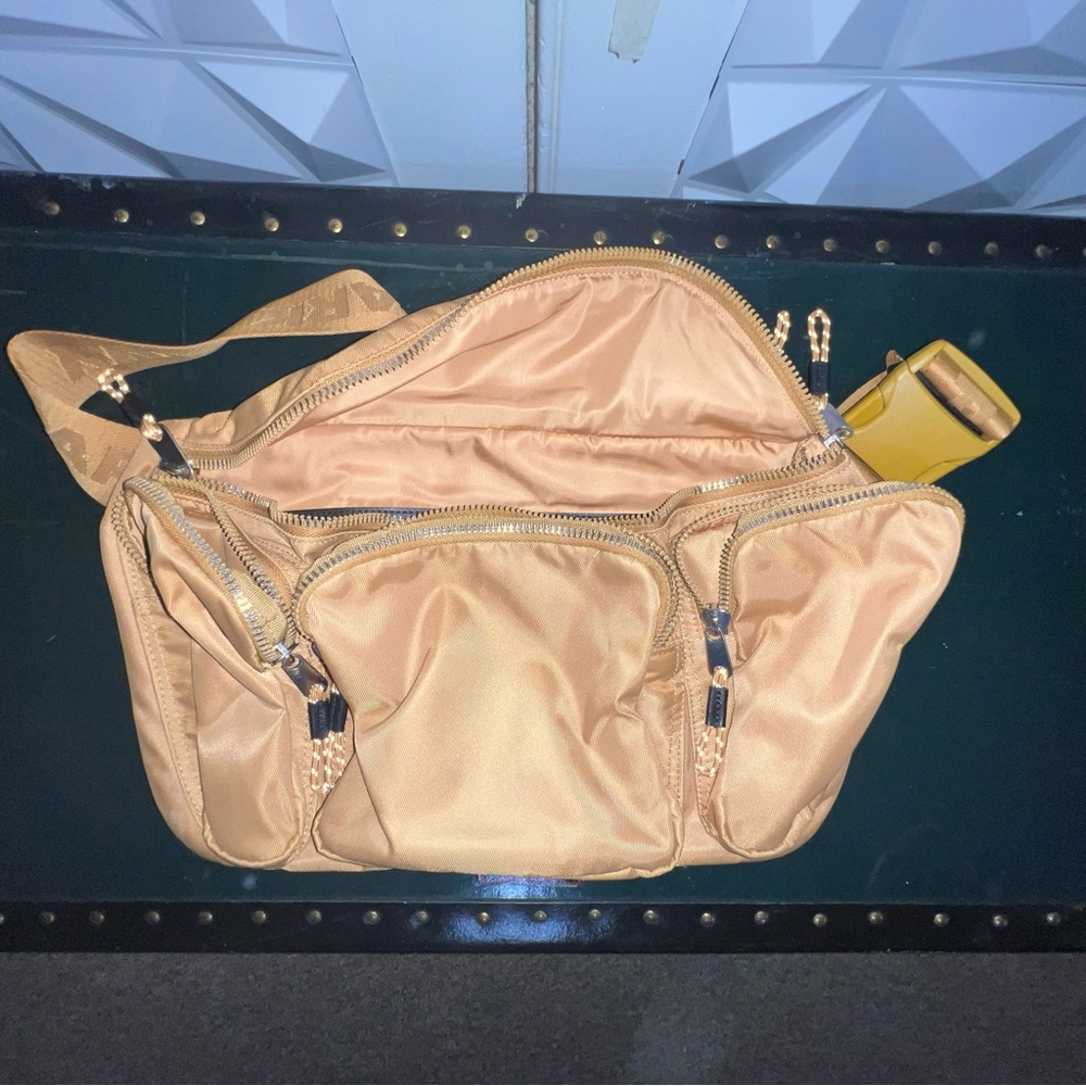 adidas Ivy Park Oversize Fanny